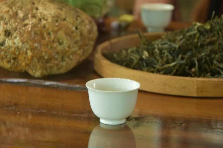 普洱茶有岩韵？邦东古树茶的迷人之处，很多茶客都不知道