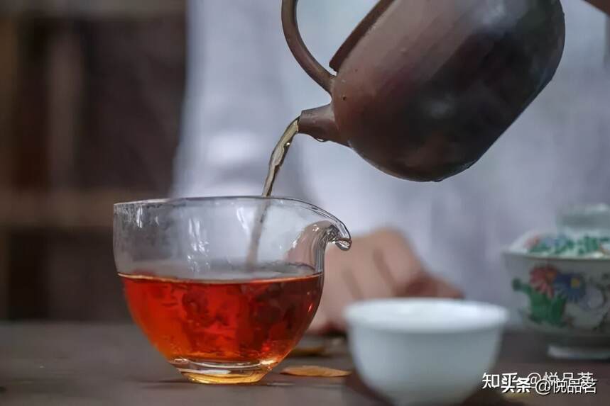 老白茶的收藏价值高吗？福鼎老白茶值得长期持有存放吗？