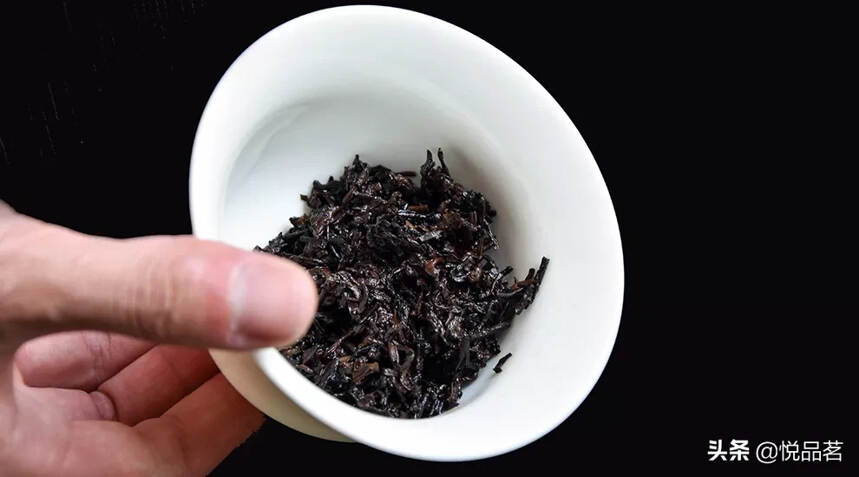 普洱茶分生熟，你知道它们的区别在哪里吗？如何判断它们品质好坏