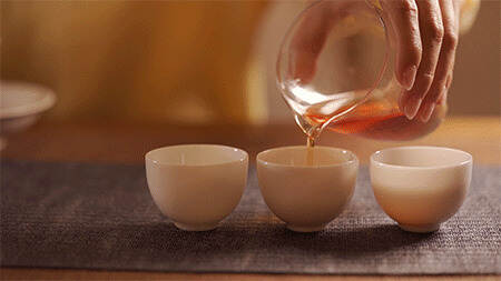 普洱茶神话大益掌舵人吴远之去世带来的思考：喝茶真的健康吗？