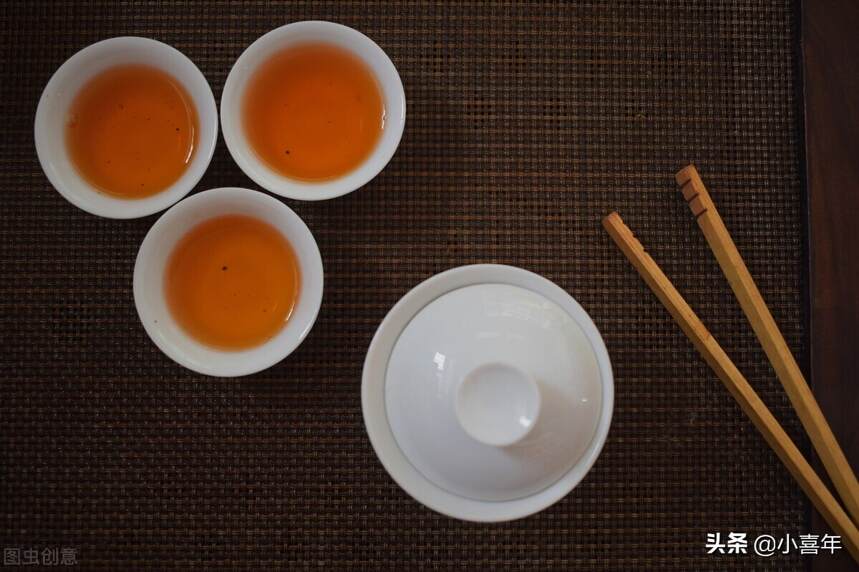 奇怪了，广东人喝潮汕工夫茶为什么只用三个杯子？