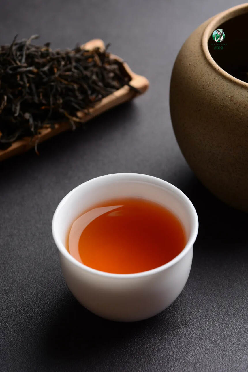 这红茶，独特的蜜香，喝了还想喝...