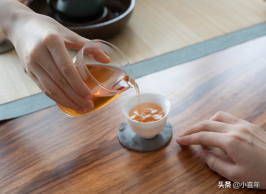 “人走茶凉”蕴含着什么样的茶桌礼仪？如何避免饮茶尴尬？