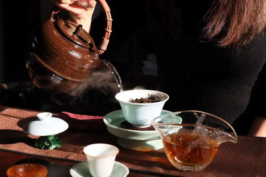 喝杯红茶温暖过冬，手把手教你泡出一壶好红茶