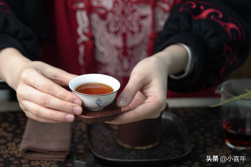 妇女节 | 茶汤很淡，但敬意很浓