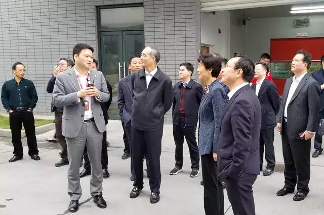 杭州市人大常委会党组书记、主任于跃敏一行莅临艺福堂中央工厂