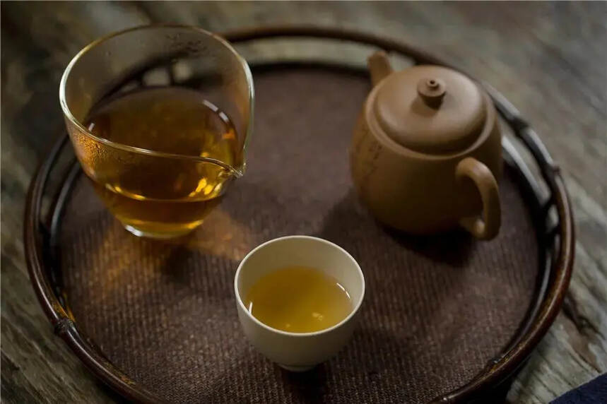 冬季，是能让人爱上老白茶的季节