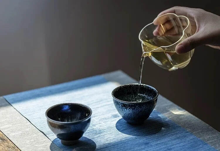 “为茶而生”的建盏，喝茶的优势有哪些？