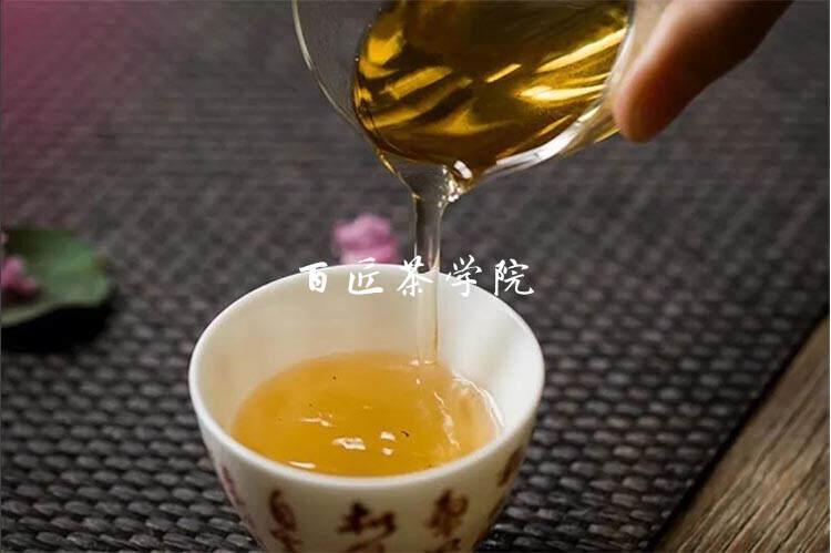 味轻醍醐，香薄兰芷。福鼎白茶的斗茶传统