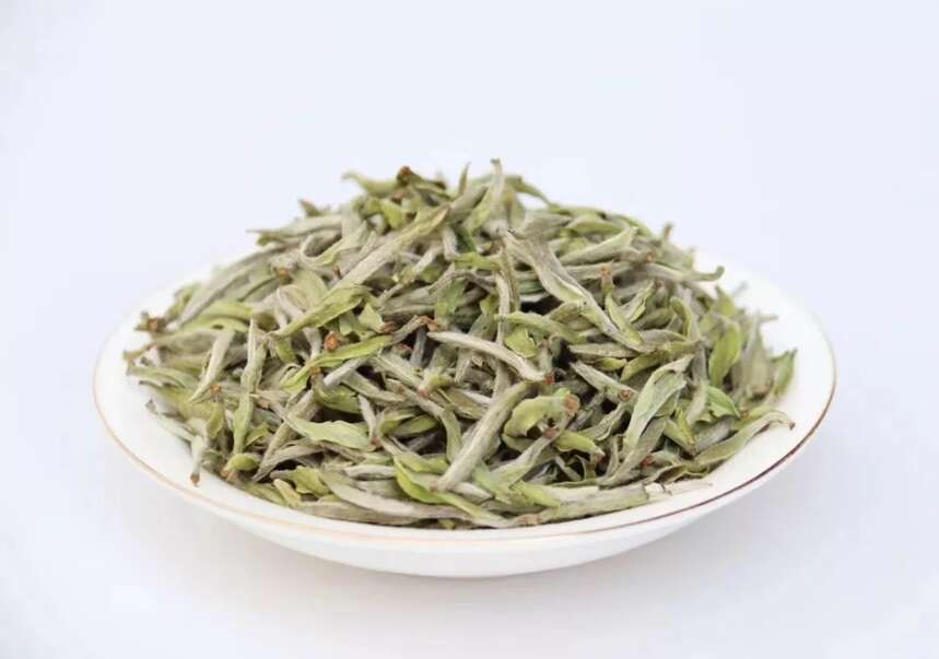 白茶中收藏性价比最高的茶品——白牡丹，该怎样鉴别等级？