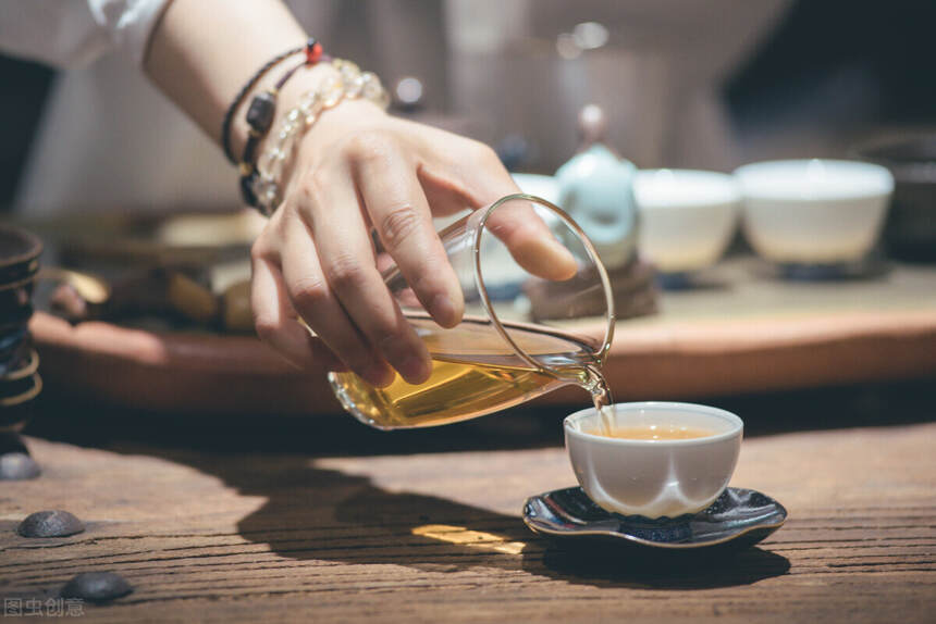 为什么同样的茶叶，在家里泡的茶，就是没有茶馆泡得好喝？