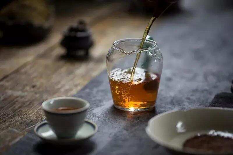 比较｜福鼎白茶与白琳工夫茶，你更喜欢哪个？