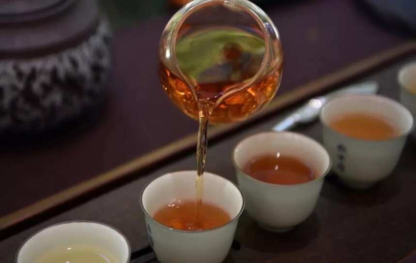 冬季养生喝什么茶好？喝福鼎老白茶的好处有哪些？