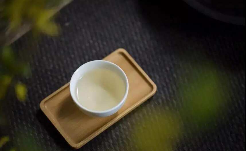 新茶季将临，常见的白茶错误认知：牡丹王当银针，寿眉当牡丹