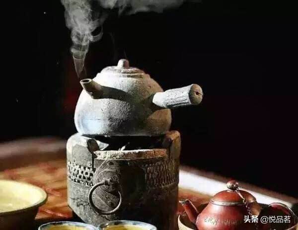 泡茶去其锋芒，煮茶得其精华，煮茶是艺术，提炼出人生智慧
