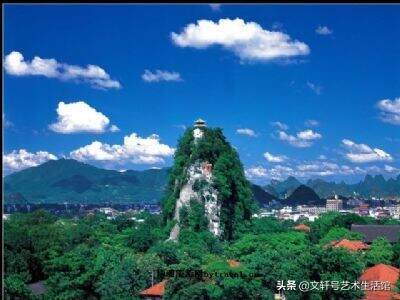 桂林10大好玩景点和10大好吃特产。