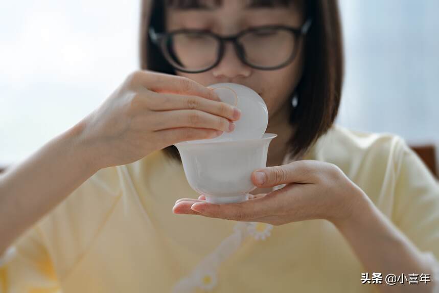 出现这5种气味的茶不要喝，那是劣质茶的信号