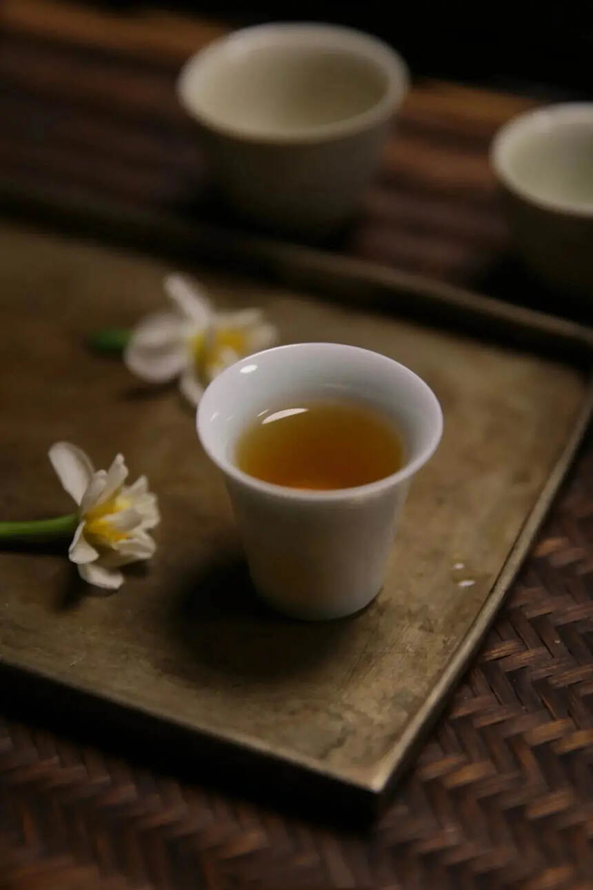 春节：一年将尽夜，且共一杯茶