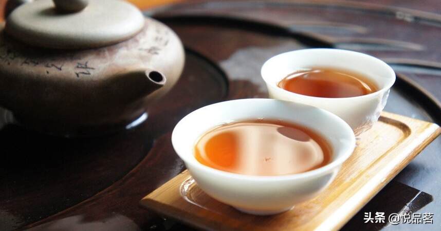 生活若遇茶，便是将千般滋味尝遍，人生若遇茶，一颗静心观浮沉