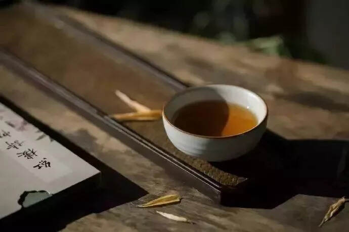 好人有好报，茶人有茶福，饮茶是人生一乐，泡一壶清茶，笑看红尘