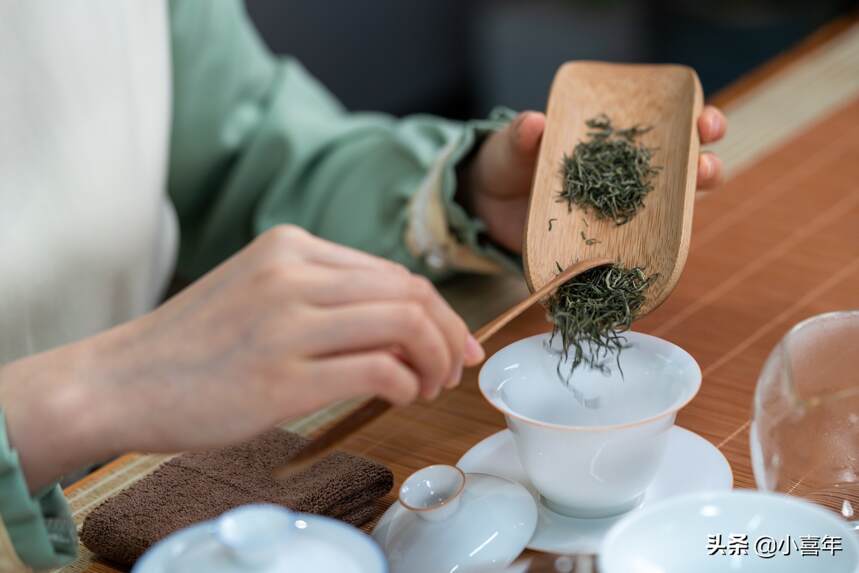盲评小试验：泡绿茶有必要用茶滤吗？为什么？