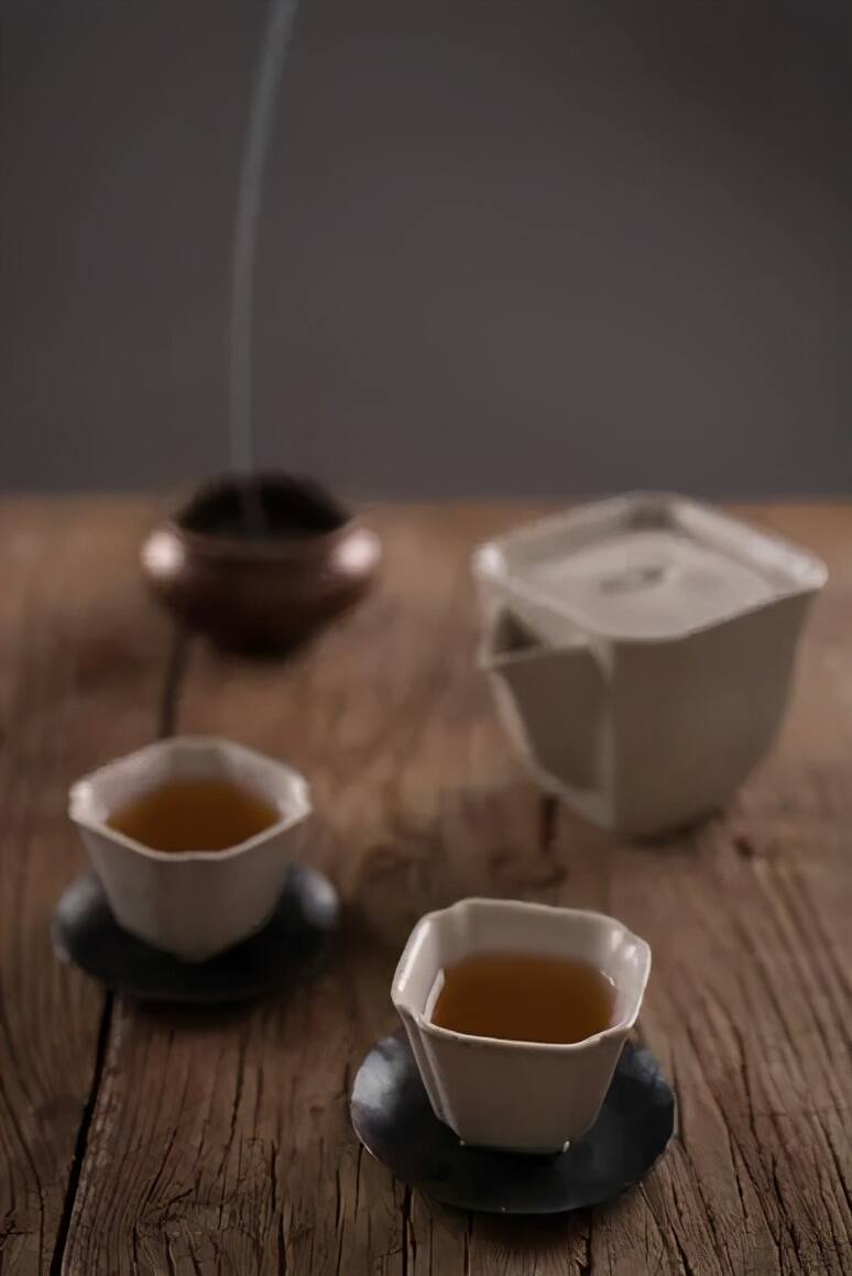 为什么每位爱茶之人都应有只“盖碗”?