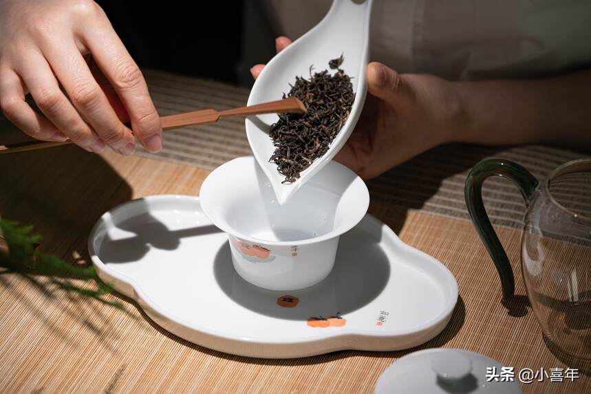 红茶分类知多少，国内外的人们喝红茶有什么不同？