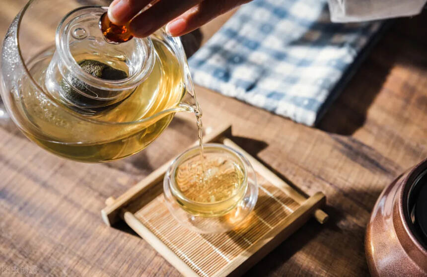 嫩芽香，粗梗醇，如何把握不同普洱茶的冲泡特点？