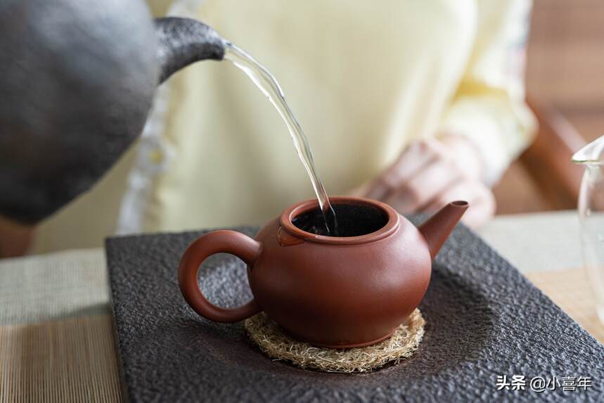 盘点男性茶友喜欢用紫砂壶泡茶的4大原因，你是不是全中了？