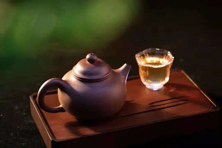 一杯白茶的营养究竟有多高？耐心看完，给你一个喝茶的理由