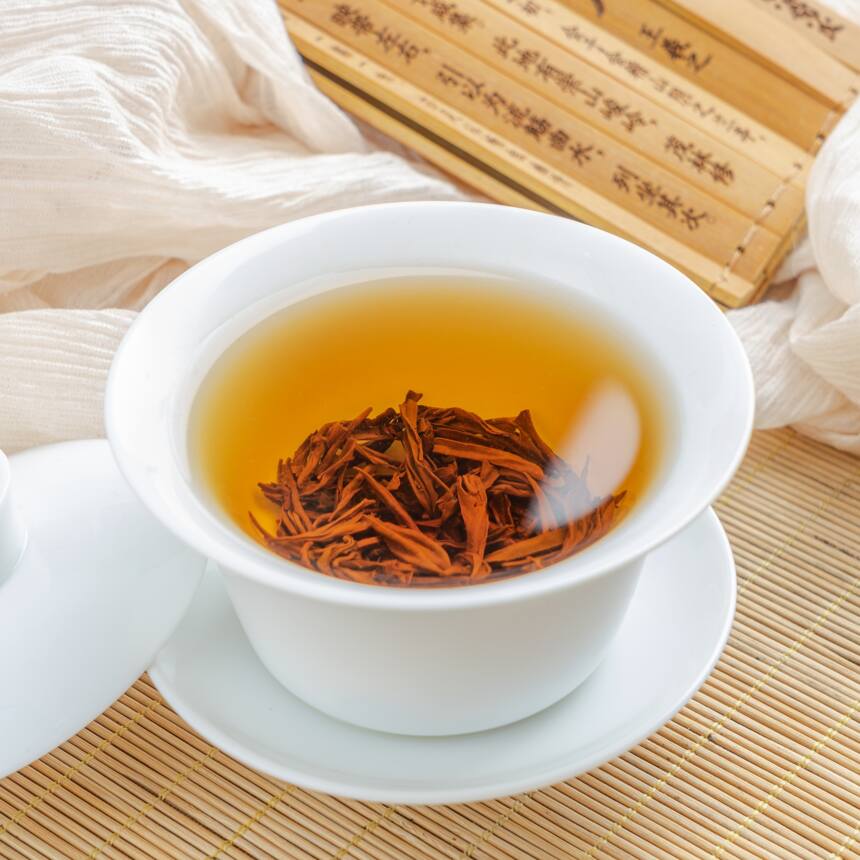 揭秘：茉莉花茶属于什么茶？