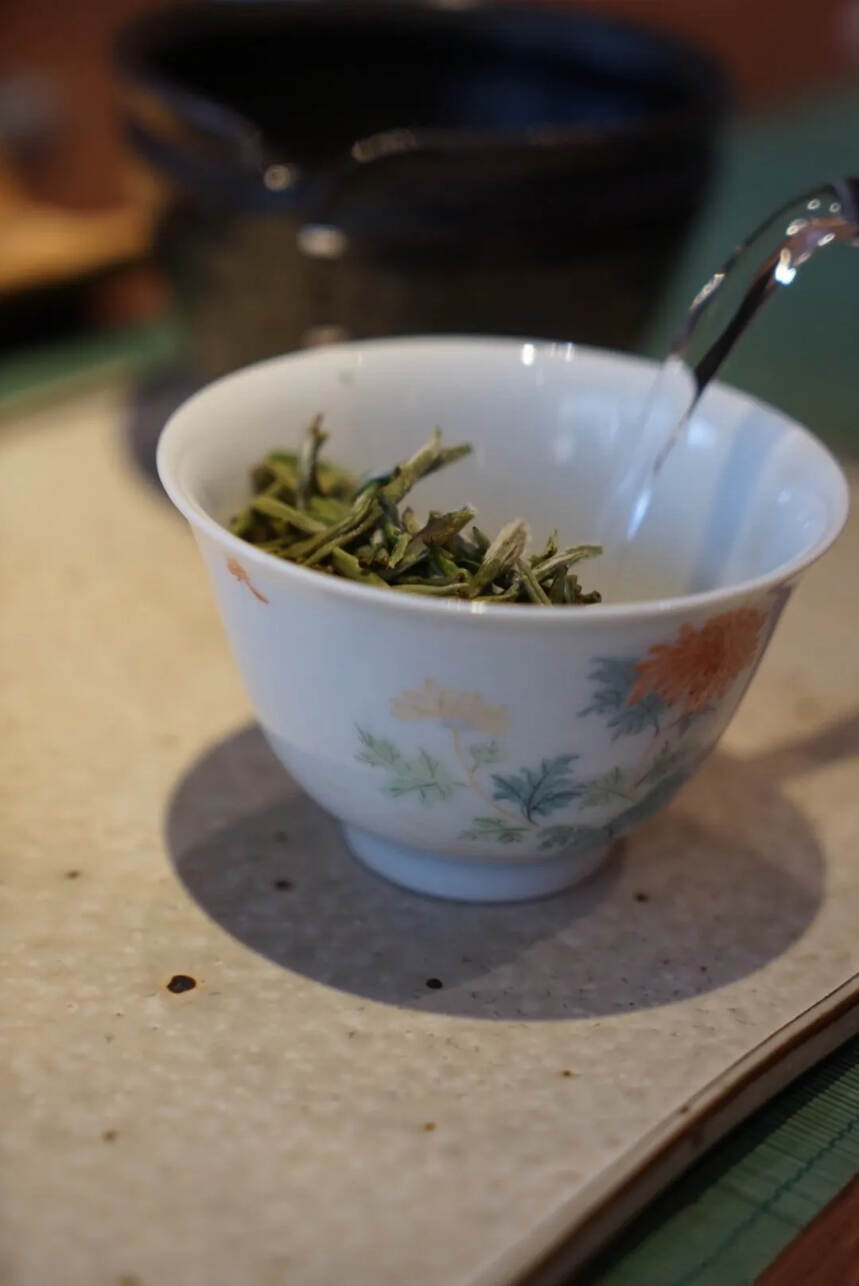 茶汤入口，不仅锁喉还很“燥”，是不是茶的品质有问题？