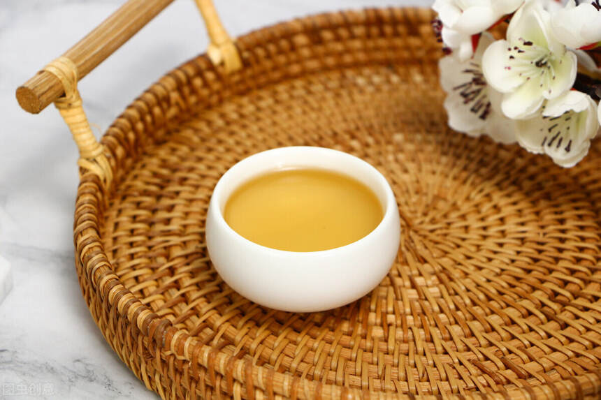春茶，什么汤色最正？掌握这几点，轻松辨别茶叶品质