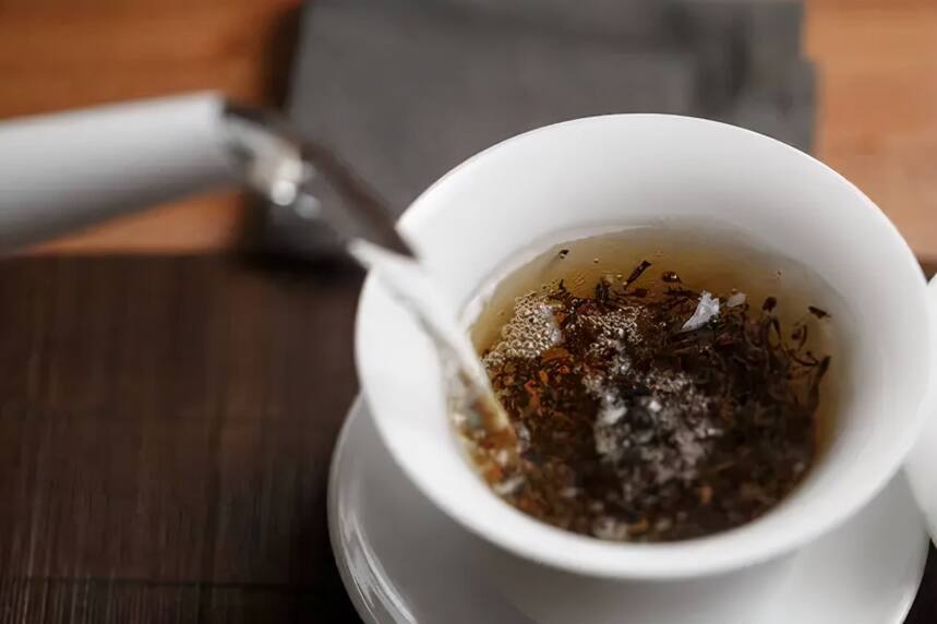 红茶过甜可能是加了糖！教你分辨加糖红茶