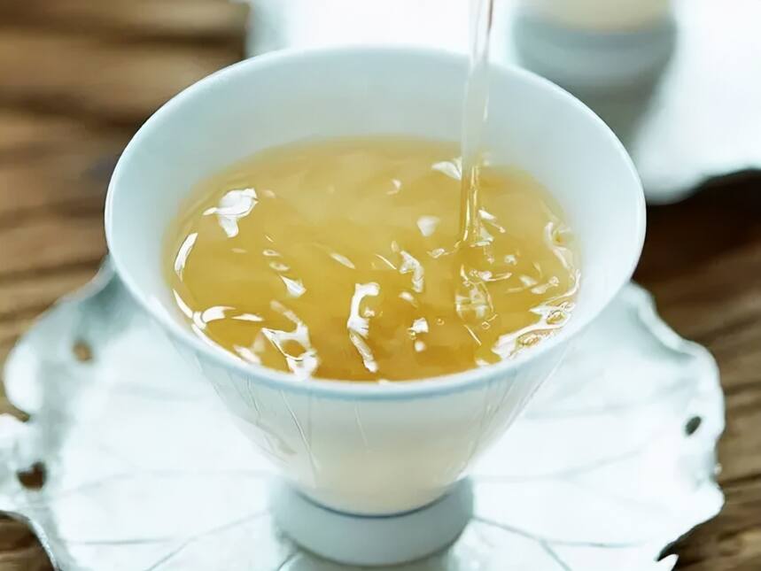 被称为“最顶级”白茶的荒野白茶，值得花大价钱去喝么？