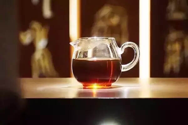 普洱熟茶，究竟藏几年才好喝？