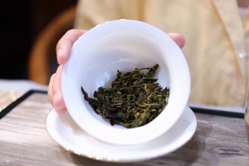 为何现在大家喜欢喝名山头的普洱茶？