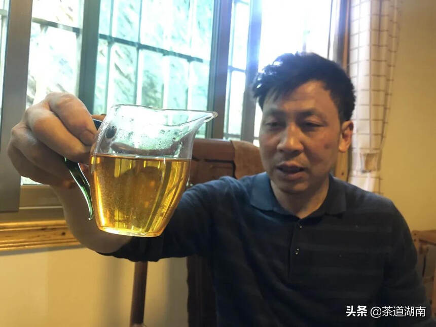 寒茶公司王在富荣获高级农艺师