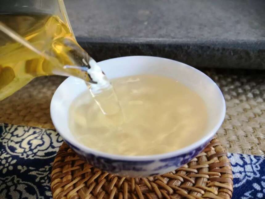 “生津之王”——藤条茶