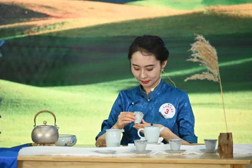第五届全国茶业职业技能竞赛茶艺竞赛总决赛在江西遂川开幕
