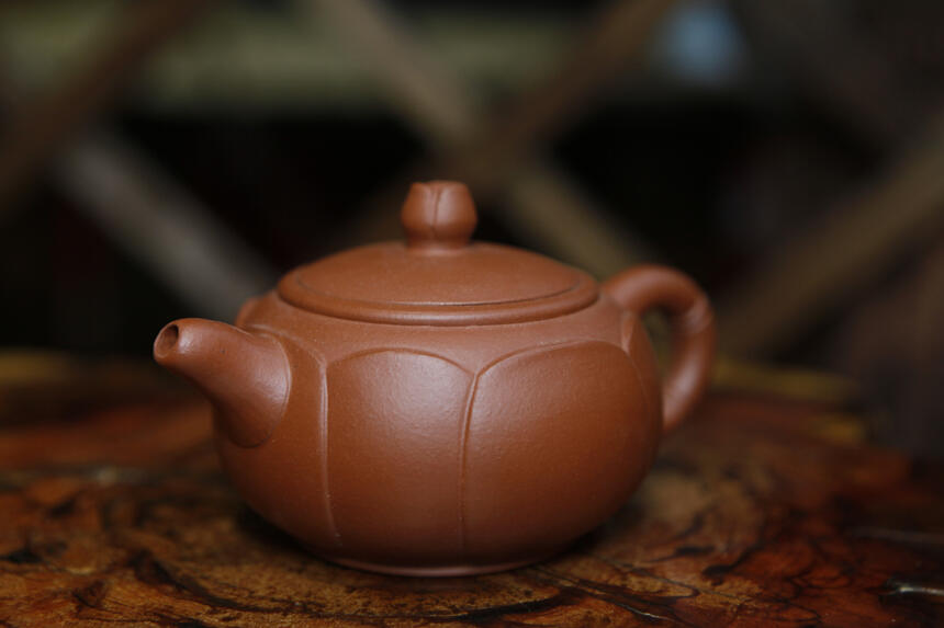 壶小有天地，茶清无是非，紫砂壶是要养出来的
