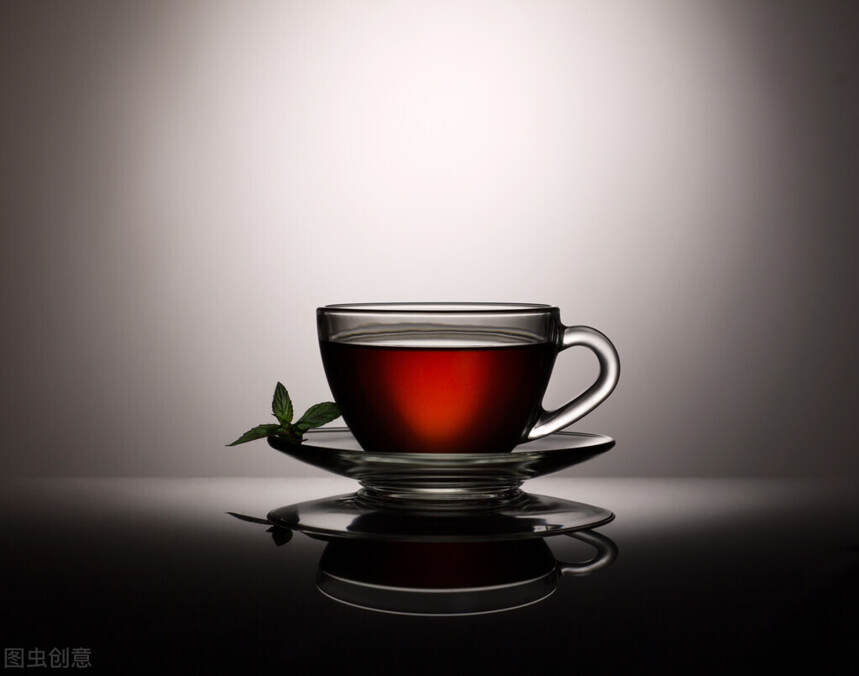 给自己一杯茶的时间，来一场与水与茶对话