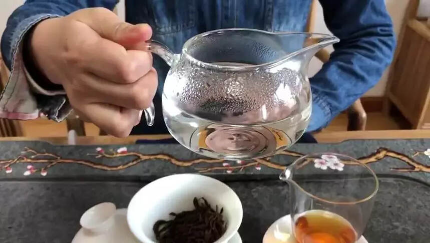红茶的独门冲泡技巧，教一遍你就会了