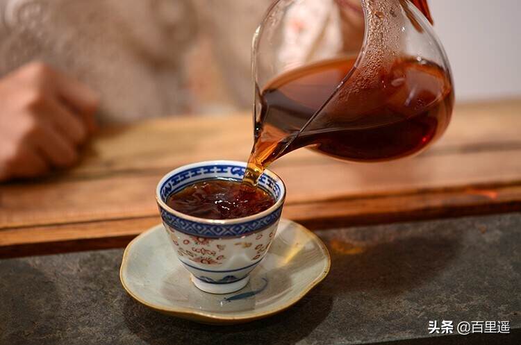 雨季来了，普洱春茶存储不当受潮后该怎么处理，还能喝吗？