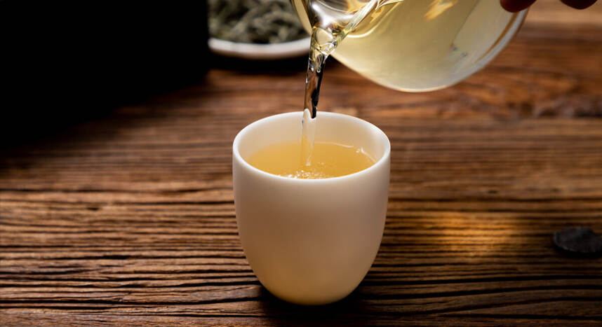白茶这么消炎去火，那感冒了喝白茶有用吗？