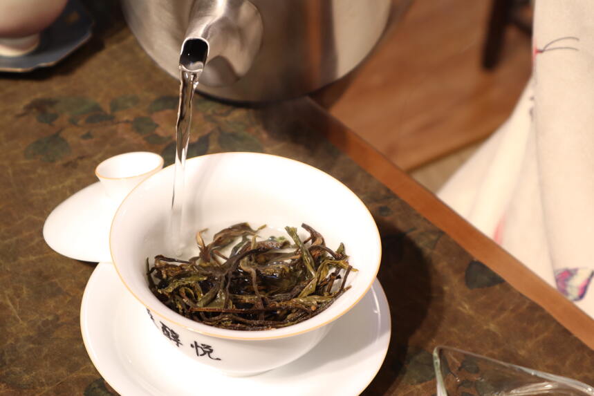 普洱生茶与普洱熟茶的区别，这里都整理清楚了
