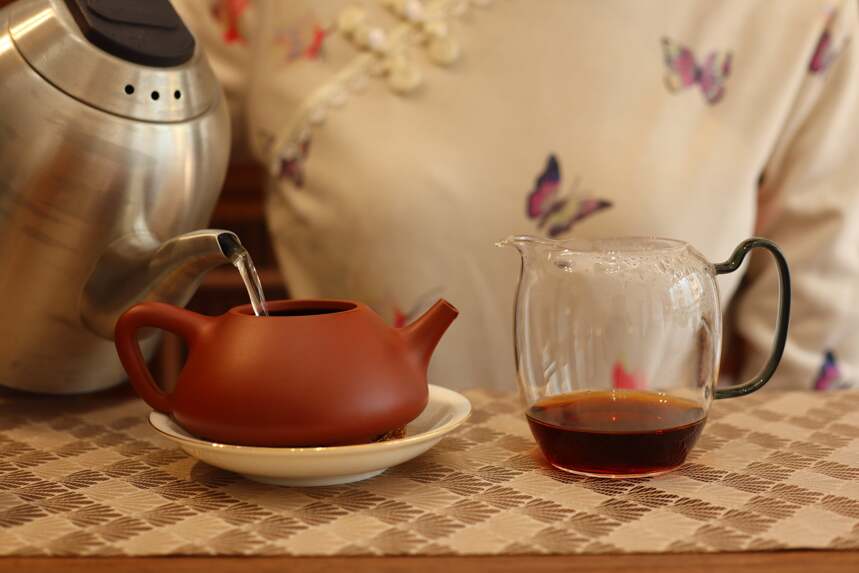 买普洱茶选择饼茶好还是散茶好？