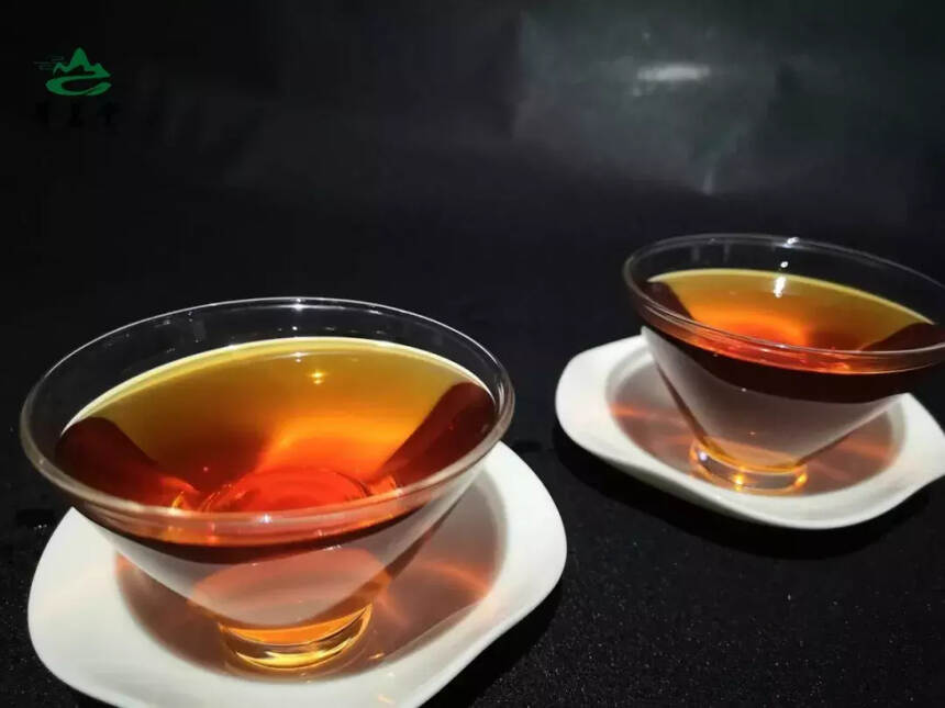 来自海拔1837米的高级香红茶，喝一次便会爱上
