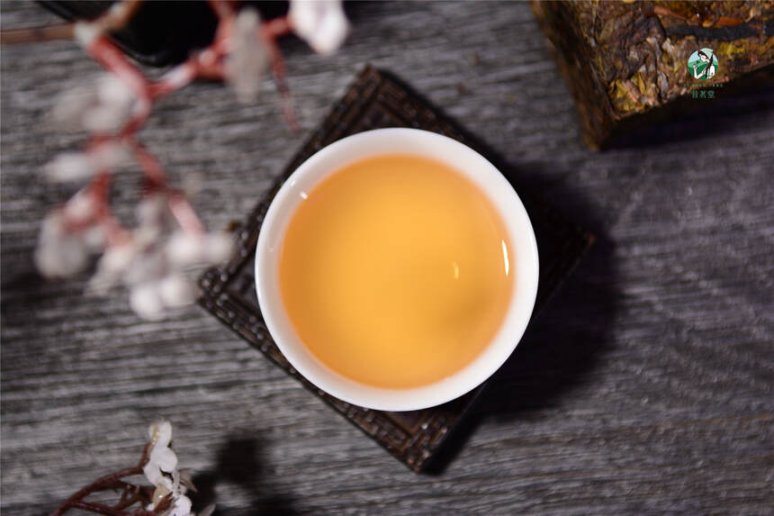 你的普洱茶，在自然陈化过程中悄悄发生了哪些变化？你都知道吗？