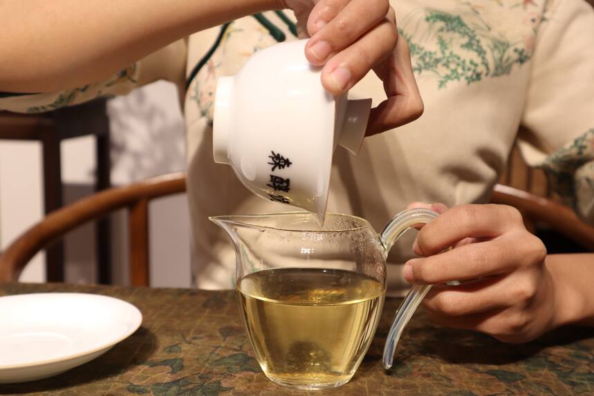 普洱茶香气越浓越好？教你辨别普洱茶的品种香与工艺香！少走弯路